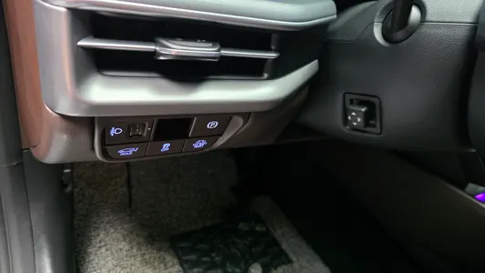 Hyundai (GN7) 2023 32