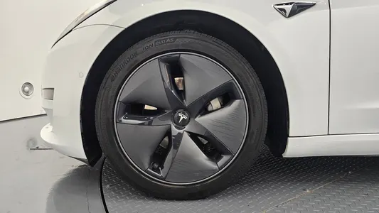 Tesla 3 AWD 2020 5