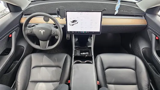 Tesla 3 AWD 2020 7