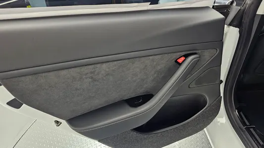 Tesla 3 AWD 2020 26