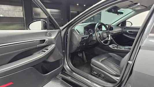 Hyundai (DN8) 1.6 2022 10
