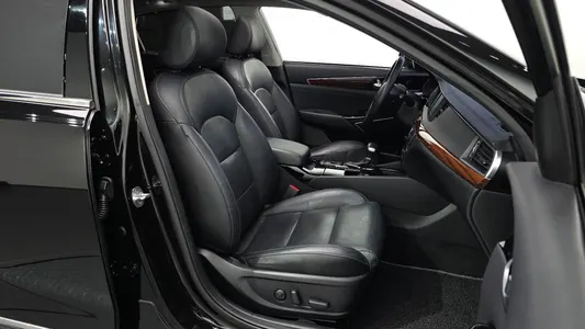Kia K7 3.0 LPI () 2017 11