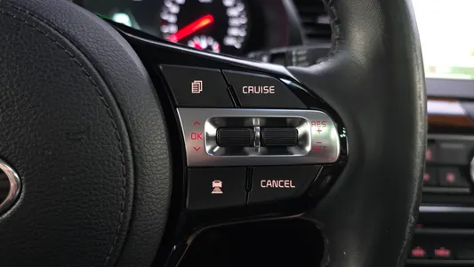 Kia K7 3.0 LPI () 2017 16
