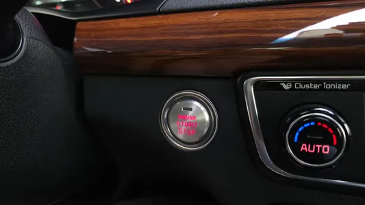 Kia K7 3.0 LPI () 2017 27