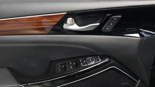Kia K7 3.0 LPI () 2017 30