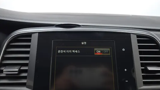Renault Korea SM6 2.0 LPe SE () 2019 33