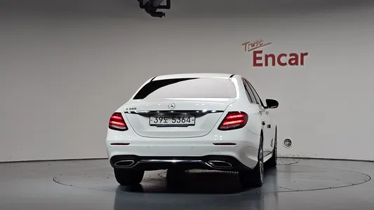 Mercedes-Benz E-Class W213 E300 AMG Line 2018 4