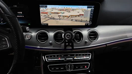Mercedes-Benz E-Class W213 E300 AMG Line 2018 14