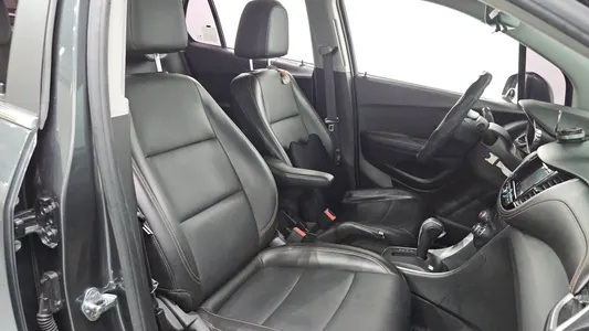 Chevrolet 트랙스 1.4 LT 2018 19