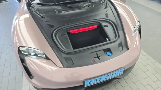 Porsche 타이칸 2023 6
