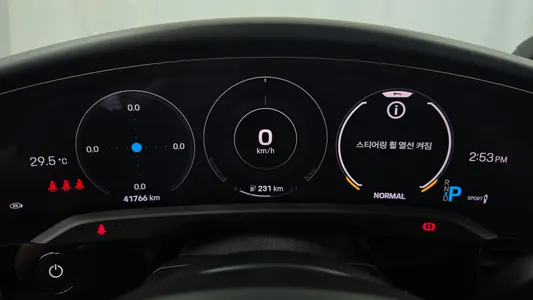 Porsche 타이칸 2023 8