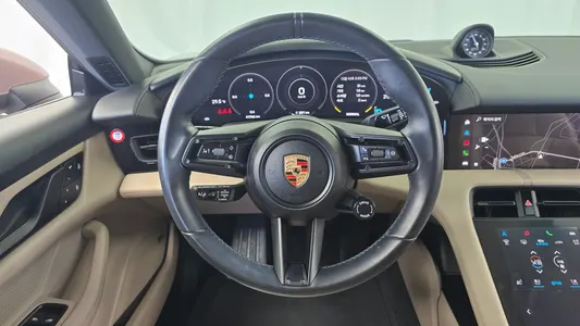 Porsche 타이칸 2023 15