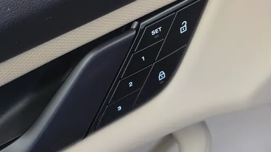 Porsche 타이칸 2023 17