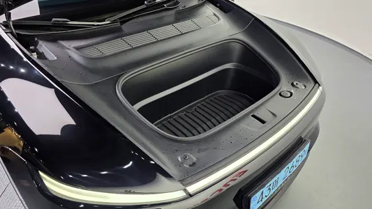 Tesla Y AWD 2025 6
