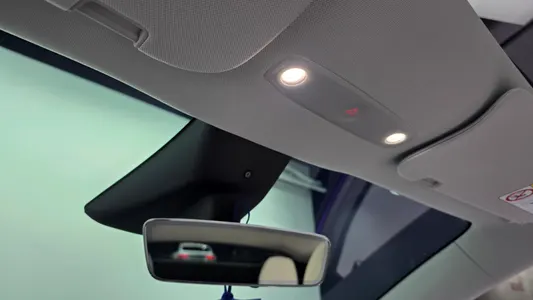 Tesla Y AWD 2025 17