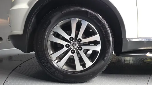 KG Mobility W 2.0 4WD RX7 2013 5
