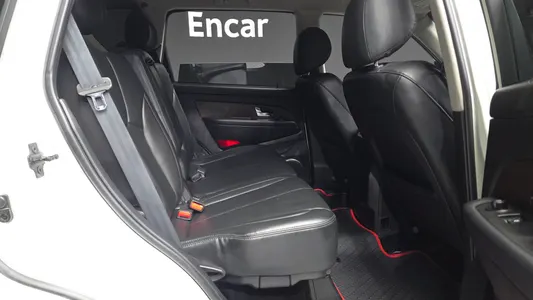 KG Mobility W 2.0 4WD RX7 2013 12