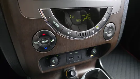KG Mobility W 2.0 4WD RX7 2013 16