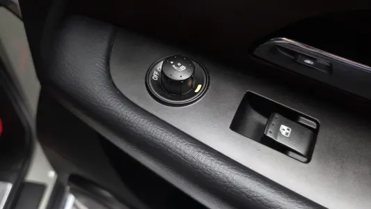 KG Mobility W 2.0 4WD RX7 2013 18