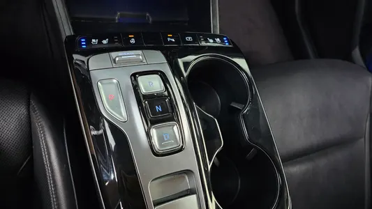 Hyundai (NX4) 2WD 2021 9