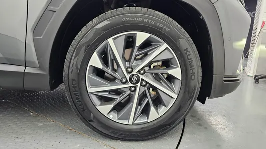 Hyundai (NX4) 2WD 2021 21