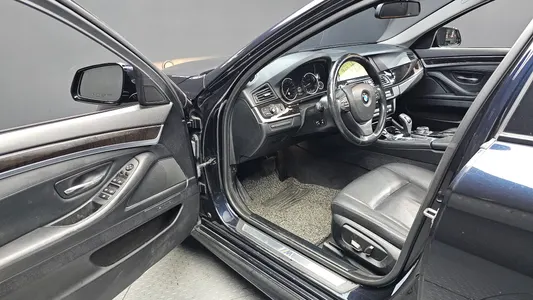 BMW 5 Series (F10) 528i xDrive M 2016 10