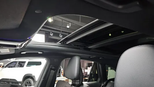 Mercedes-Benz GLC-Class X254 GLC300 4MATIC AMG Line 2024 28