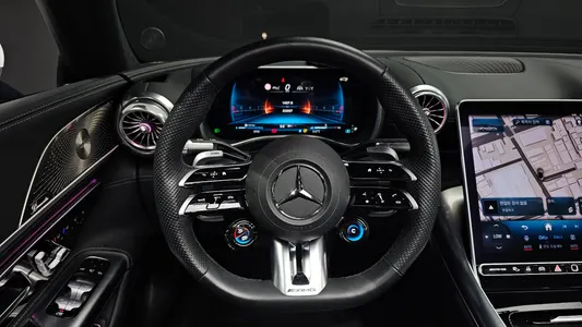 Mercedes-Benz SL-Class R232 AMG SL63 4MATIC+ 2023 12