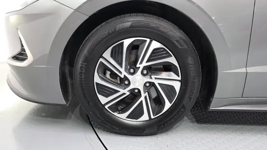 Hyundai (DN8) 2022 5