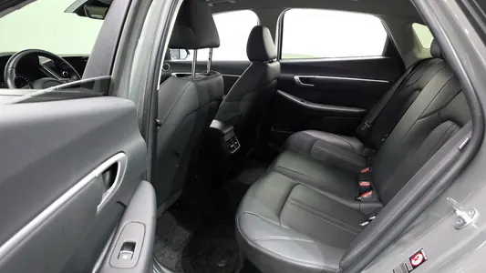 Hyundai (DN8) 2022 11