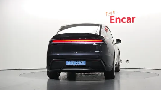 Tesla Y L AWD 2026 4