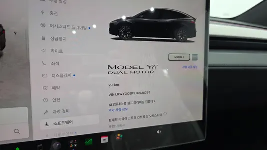 Tesla Y L AWD 2026 8