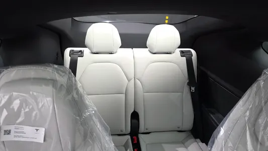 Tesla Y L AWD 2026 13