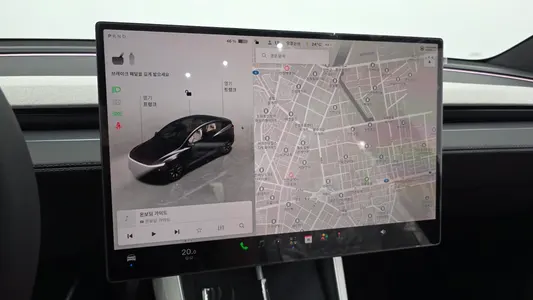 Tesla Y L AWD 2026 15