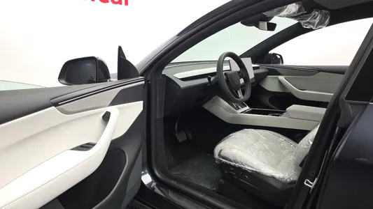 Tesla Y L AWD 2026 10