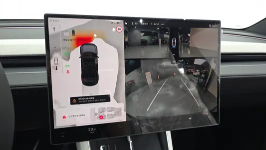 Tesla Y L AWD 2026 16