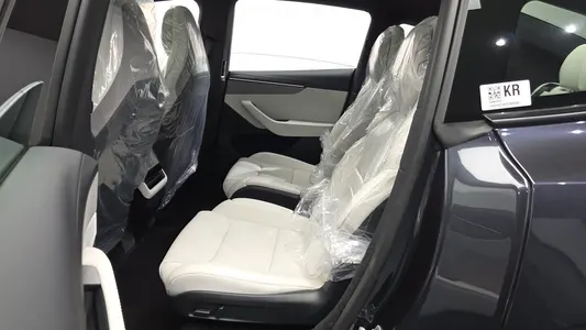 Tesla Y L AWD 2026 26