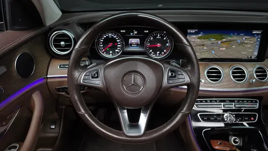 Mercedes-Benz E-Class W213 E220d 4MATIC 2017 13