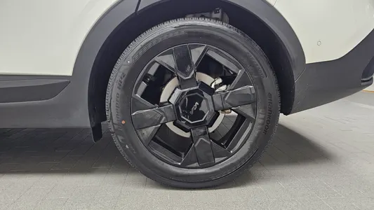 Kia 5 HEV 1.6 4WD 2025 22