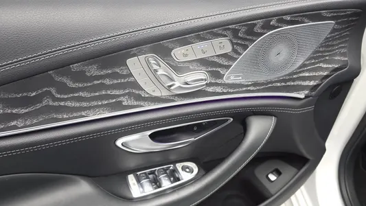 Mercedes-Benz AMG GT 4 43 4MATIC+ 2023 28