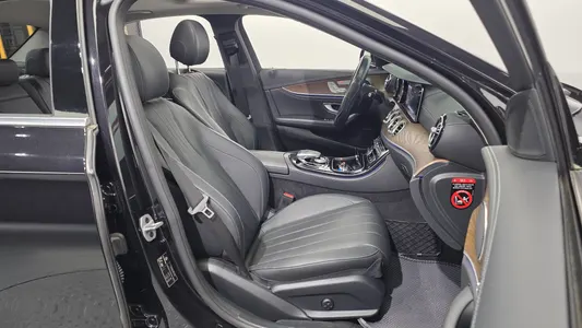Mercedes-Benz E-Class W213 E220d 4MATIC 2019 26