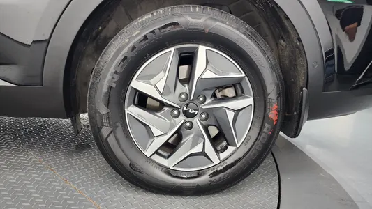 Kia 4 HEV 1.6 4WD 2022 21