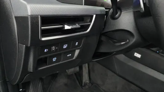 Hyundai (DN8) 2025 28
