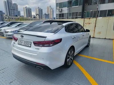 Kia K5 2 1.7 SX 2016 4