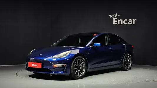 Tesla 3 AWD 2022
