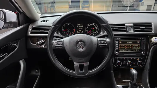 Volkswagen 파사트 2.0 TDI 2014 15