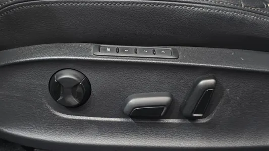 Volkswagen 파사트 2.0 TDI 2014 19