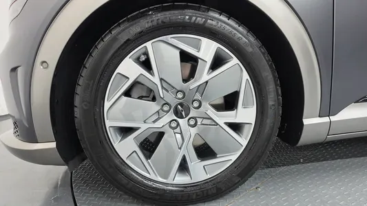 Genesis GV60 2022 5