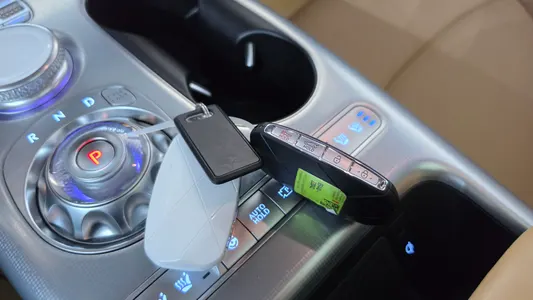 Genesis GV60 2022 15