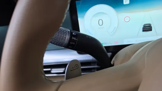 Genesis GV60 2022 30